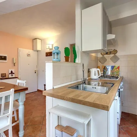 Toscanella By Mamo Florence